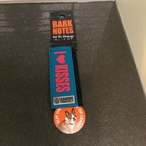 NWT Canine Friendly I ❤️ Kisses Barknote (for leash or collar decor)